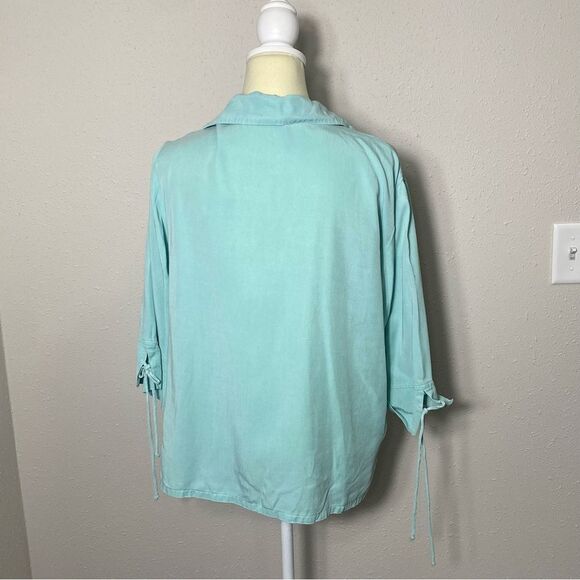 By JJ 100% Tencell Cyan 3/4 Roll Tab Sleeve Button Up Shirt Women's Size Medium - Picture 13 of 16